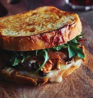 grilled cheese double cheddar et bacon